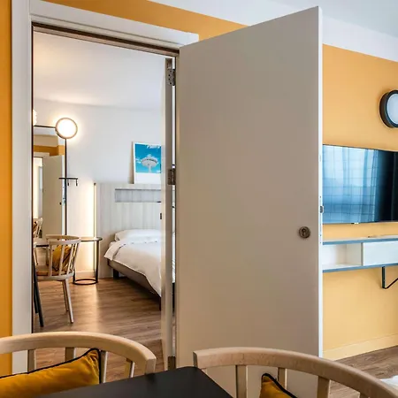 Aparthotel Adagio Access Porte De Camargue Saint-Martin-de-Crau Exterior photo
